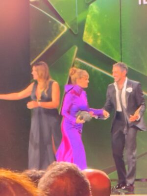 Dolores Fonzi Instagram - GOYA!!! GOYAAA!!! BELÉN! 💜💜💜 
🇦🇷🇦🇷🇦🇷🇦🇷🇦🇷🇦🇷🇦🇷🇦🇷🇦🇷🇦🇷🇦🇷

LOOKAZO de @donbetoromano @estetastudio_uncensored por @thisisjla 
Zapatos @dubie_official
Joyas @langejoyas
MU: @mariagarciamua