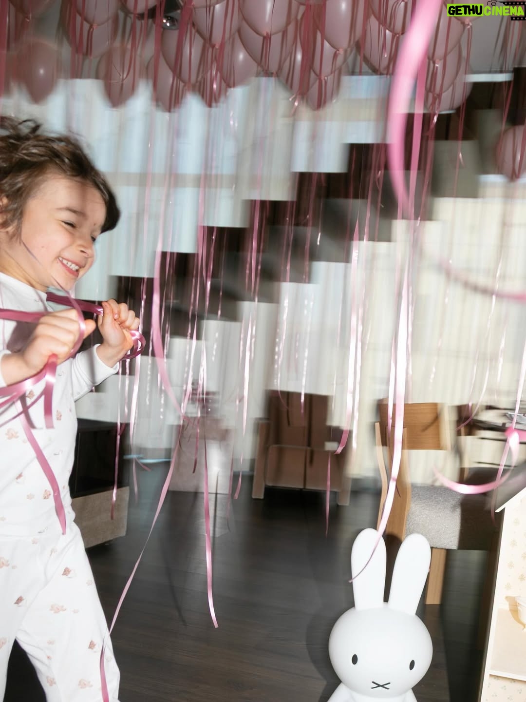 Dominika Cibulková - 9.2K Likes - Morning birthday surprise for our sunshine who turned 3 🤍🦄 NN is 3 ✨It only takes 330 balloons to make them surprised after all 🤪😮‍💨 #babygirl #ninanavara