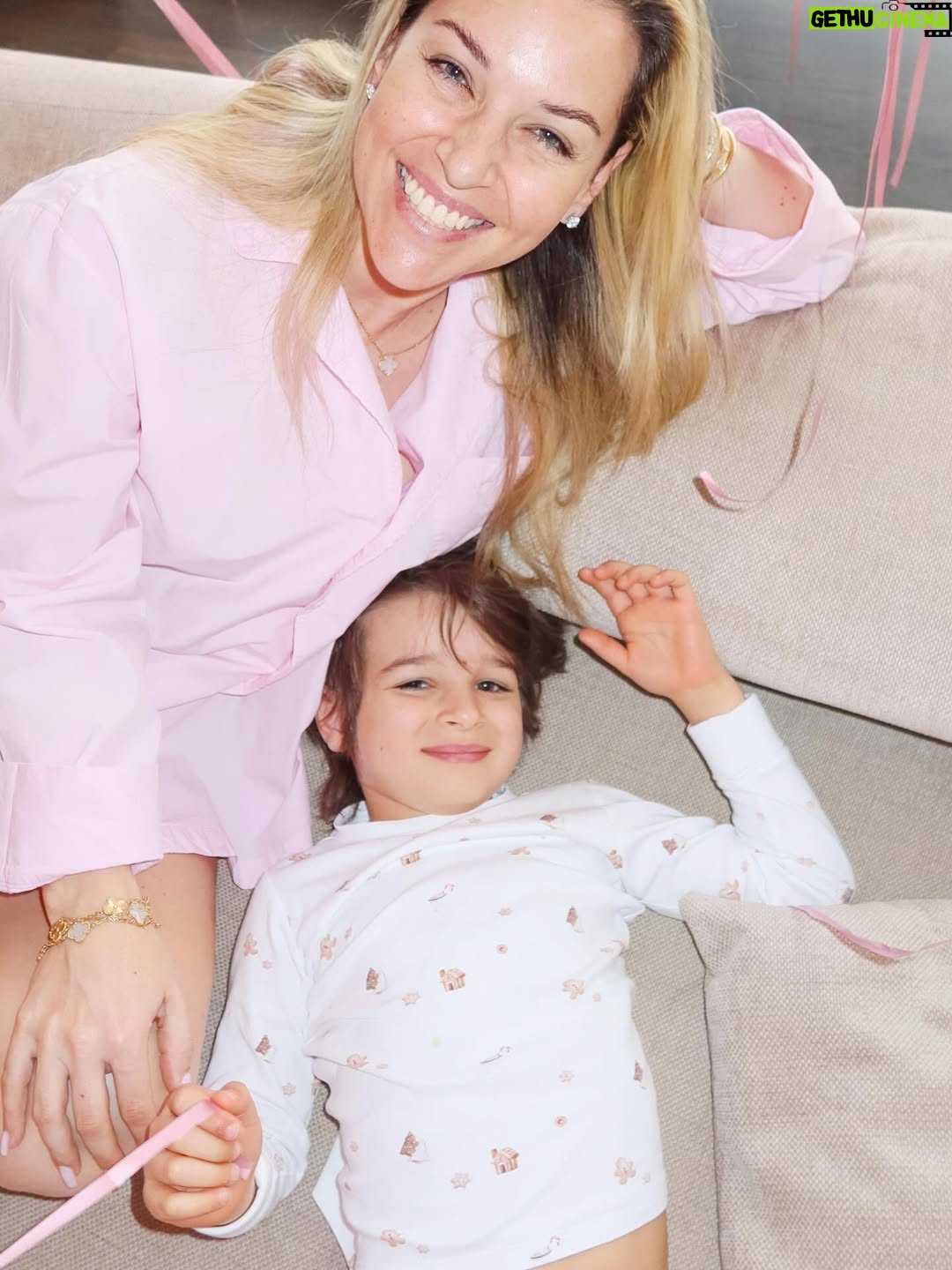 Dominika Cibulková - 9.2K Likes - Morning birthday surprise for our sunshine who turned 3 🤍🦄 NN is 3 ✨It only takes 330 balloons to make them surprised after all 🤪😮‍💨 #babygirl #ninanavara