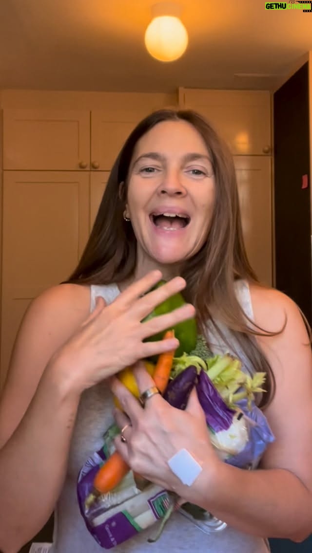 Drew Barrymore - 617.7K Likes - Brunch at home? Yes, please!
You can find exclusive @beautifulbydrew deals and drops right now exclusively online at @walmart.