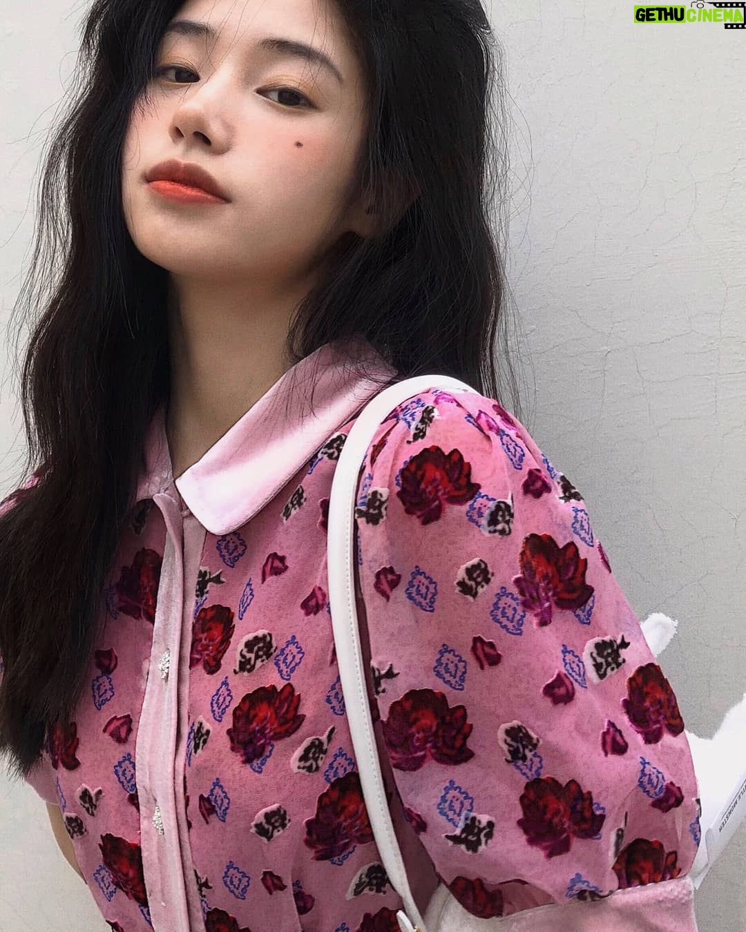 Duan Xiaowei - 30.7K Likes - 