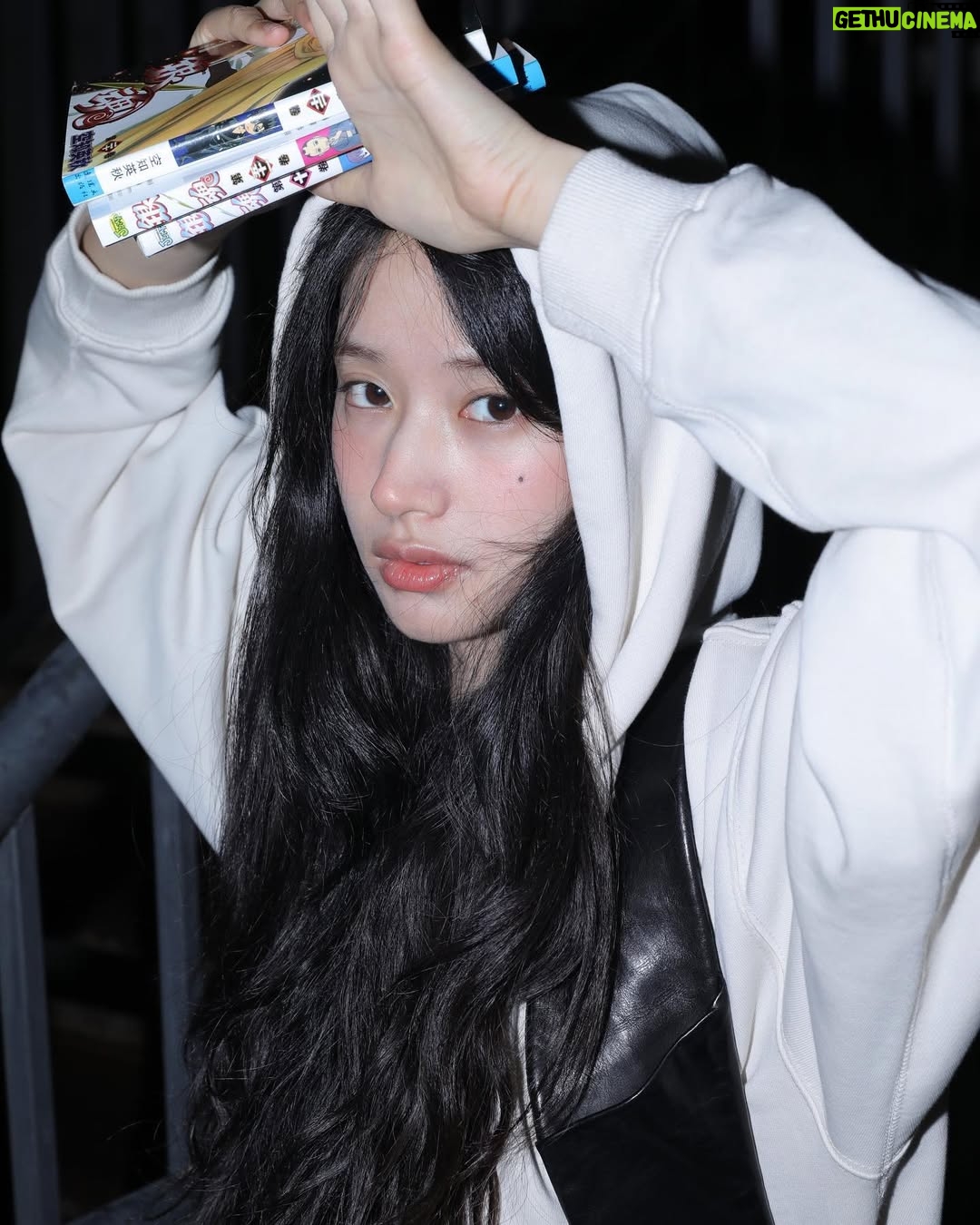 Duan Xiaowei - 31.7K Likes - ☔️