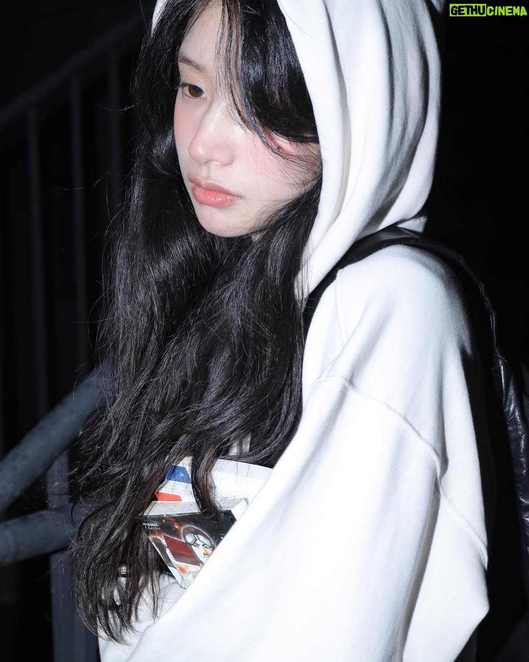 Duan Xiaowei - 31.7K Likes - ☔️
