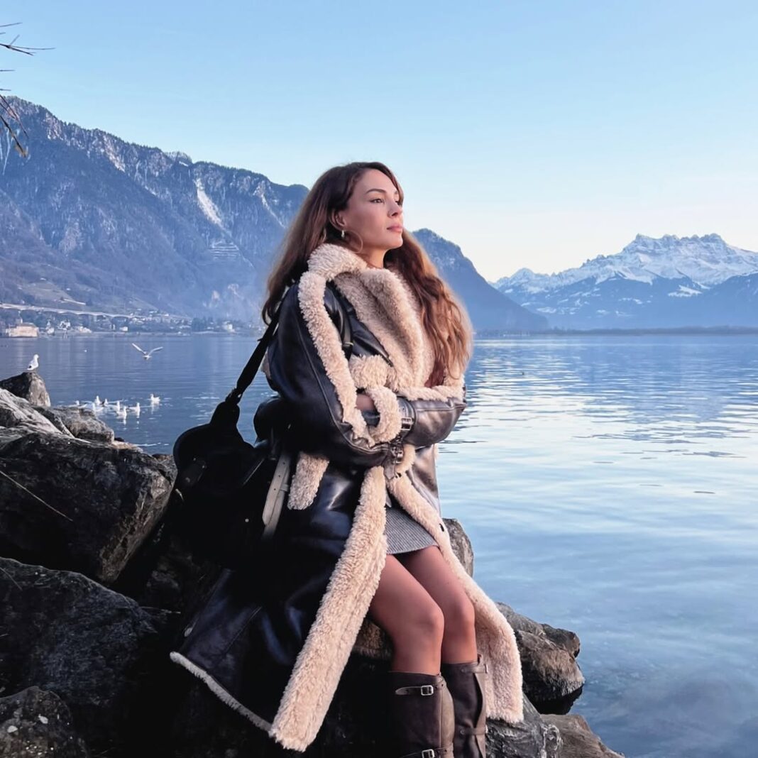 Actress Ebru ?ahin HD Photos and Wallpapers December 2025 | Gethu Cinema