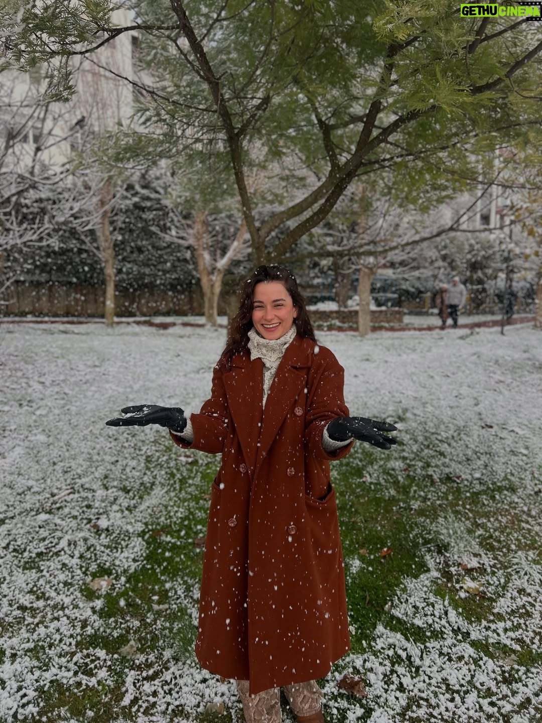 Ece Yaşar - 91.6K Likes - Beklediğim gibiyim, hoşgeldin 2026’cığım. Güzel geldin⛄️