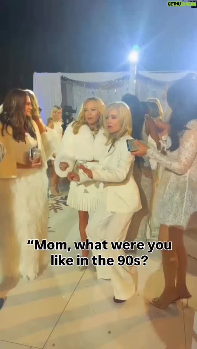 Eileen Davidson - 25.6K Likes - The 90s were funnnnnnnnnnnnnn. #the90s #90sfashion #90sstyle