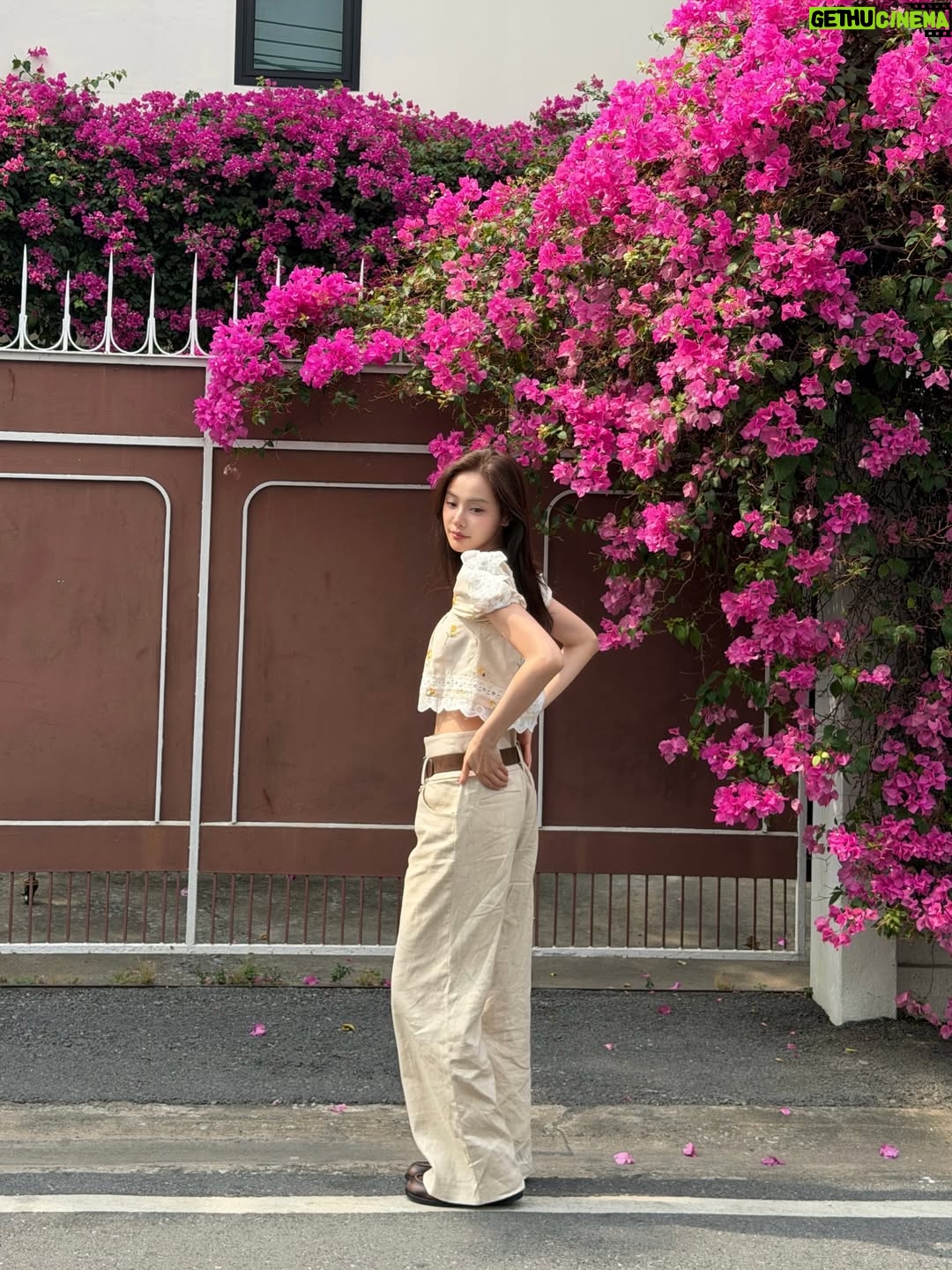 Eisaya Hosuwan - 62.5K Likes - summer, softly💘