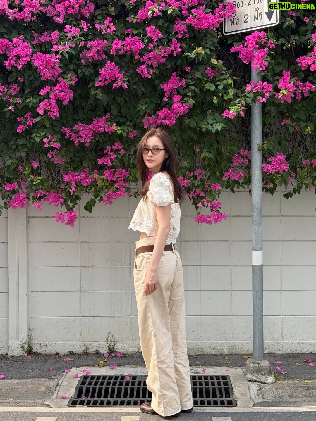 Eisaya Hosuwan - 62.5K Likes - summer, softly💘
