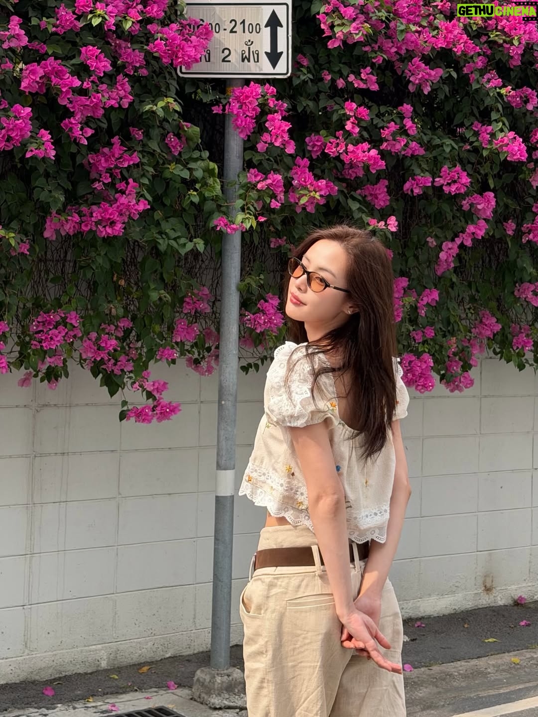 Eisaya Hosuwan - 62.5K Likes - summer, softly💘