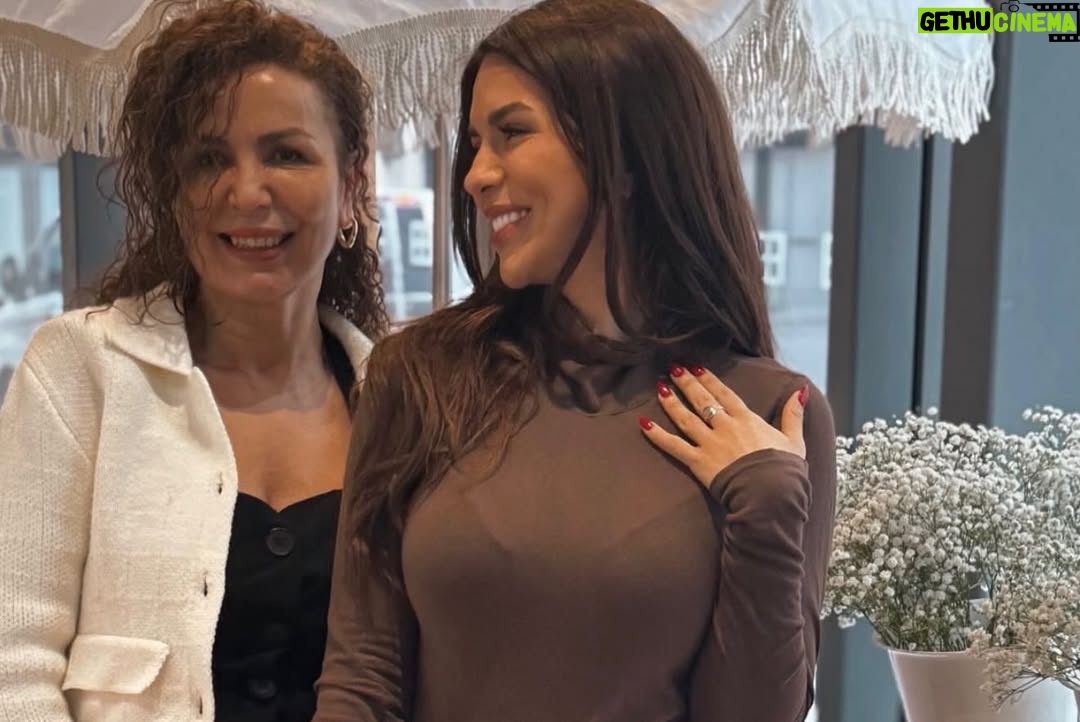 Ekin-Su Cülcüloğlu - 3 Likes - Life doesn’t come with a manual, it comes with a mum! Happy Mother’s Day to my friend, therapist and most importantly mother ❤️