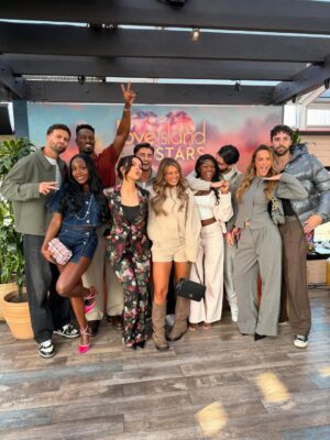Ekin-Su Cülcüloğlu Instagram - Cute day hosting the meet & greet with these lovely couples ❤️🏝️