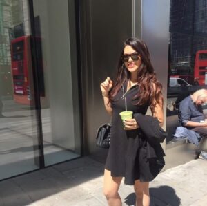 Ekin-Su Cülcüloğlu Instagram - Decided to do a little throwback dump to 2016. Ten years later…I’m still the same girl, always open to new opportunities and adventures without putting limits on myself(working in finance is just an example of that).
Appearance-wise….sure, there have been a few tweaks: new boobs, new teeth, a little touch of filler and Botox. But at my core, I’m still exactly the same❤️