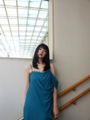 Elaiza Ikeda Instagram - ただいま尾道🍋
最近あんまり写真撮ってなかったから
みんながたくさん撮ってくれたし私も撮った。
ので、めいっぱい載せます。
尾道の海みたいな青いドレス @ninaricci 

@rewrite_movie 
#尾道映画祭
