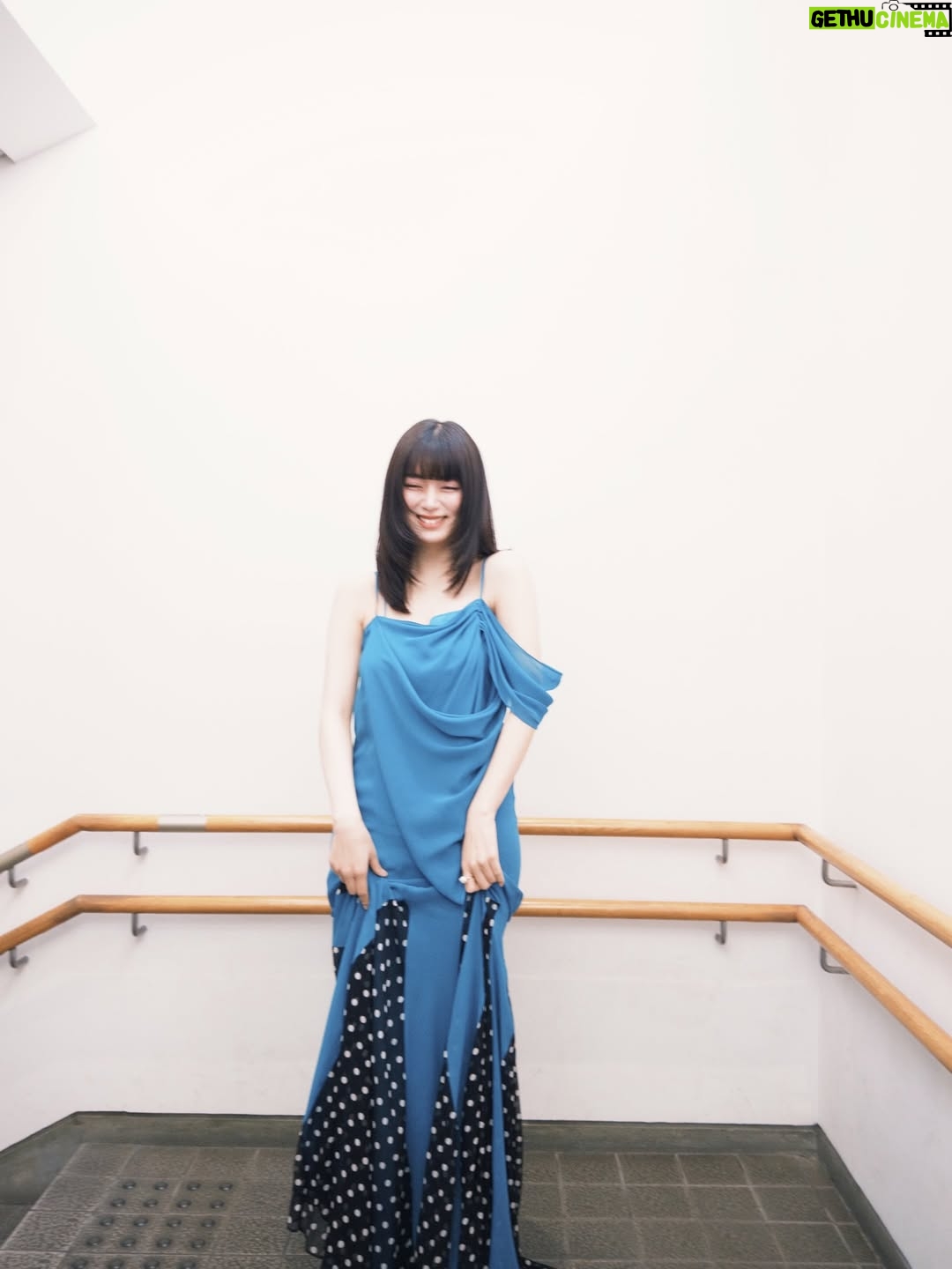 Elaiza Ikeda - 109.2K Likes - ただいま尾道🍋
最近あんまり写真撮ってなかったから
みんながたくさん撮ってくれたし私も撮った。
ので、めいっぱい載せます。
尾道の海みたいな青いドレス @ninaricci 

@rewrite_movie 
#尾道映画祭