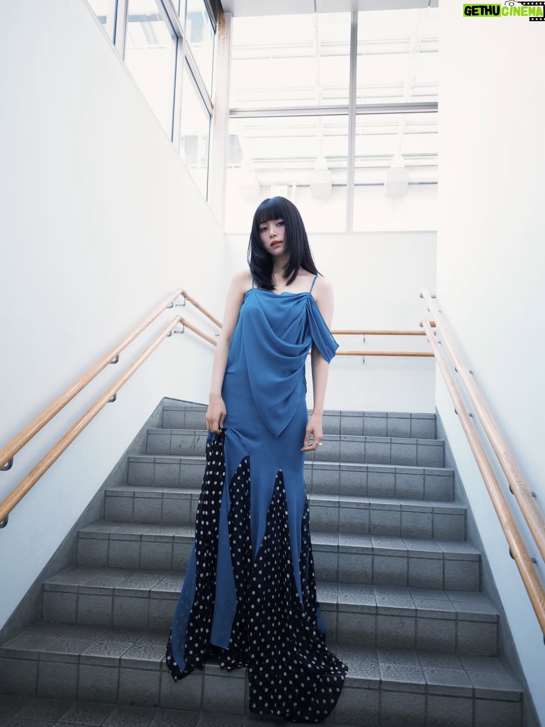 Elaiza Ikeda - 109.2K Likes - ただいま尾道🍋
最近あんまり写真撮ってなかったから
みんながたくさん撮ってくれたし私も撮った。
ので、めいっぱい載せます。
尾道の海みたいな青いドレス @ninaricci 

@rewrite_movie 
#尾道映画祭