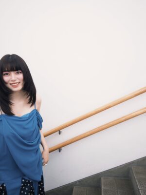Elaiza Ikeda Instagram - ただいま尾道🍋
最近あんまり写真撮ってなかったから
みんながたくさん撮ってくれたし私も撮った。
ので、めいっぱい載せます。
尾道の海みたいな青いドレス @ninaricci 

@rewrite_movie 
#尾道映画祭