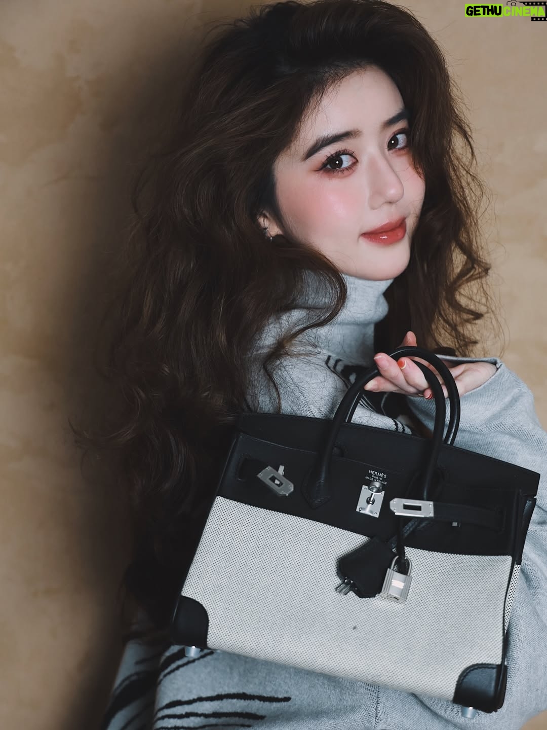 Eleanor Lee - 1.1K Likes - Soooooooooooooooooo?