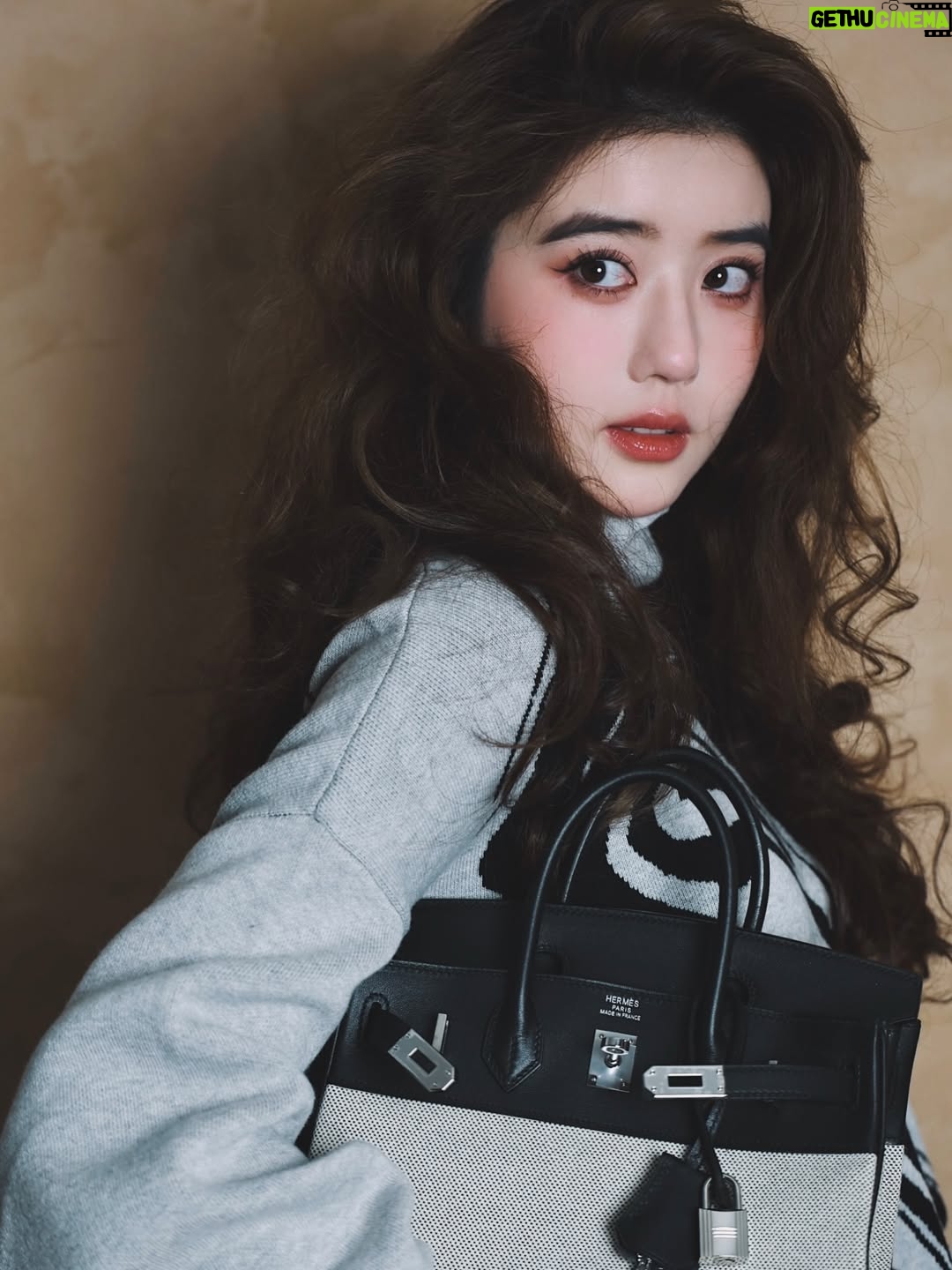 Eleanor Lee - 1.1K Likes - Soooooooooooooooooo?
