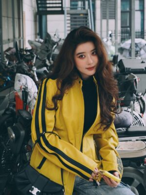 Eleanor Lee Instagram - I need a ride