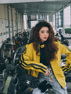 Eleanor Lee Instagram - I need a ride