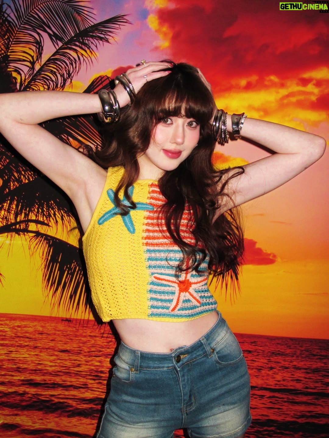 Eleanor Lee - 1.5K Likes - I’m ready for summer