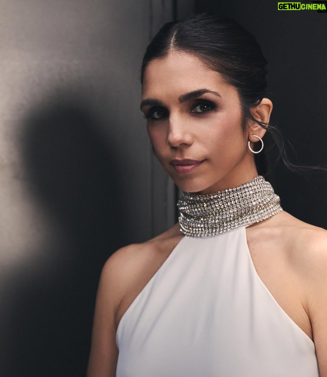 Elena Furiase - 15.7K Likes - GOYA 2026… 🌹🪽

✨Estilismo: @andrew.pocrid @capelliercapellier @pilardelcampo_  @valytyplace @mumit_jewelry @lodishoes 
✨Muah: @lancomeofficial @veronica__ruz #makeup #publi
✨Foto: @jpageorge @_isra_lozano