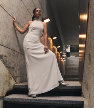 Elena Furiase Instagram - GOYA 2026… 🌹🪽

✨Estilismo: @andrew.pocrid @capelliercapellier @pilardelcampo_  @valytyplace @mumit_jewelry @lodishoes 
✨Muah: @lancomeofficial @veronica__ruz #makeup #publi
✨Foto: @jpageorge @_isra_lozano