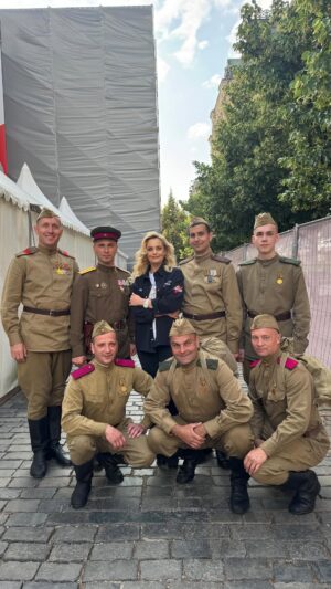 Elena Maksimova Instagram - Š” 21 по 24 ŠøŃŠ»Ń, ŠŗŠ°Š¶Š“ŃŠ¹ ГенŃ, мне Š²Ńпала ŃŠµŃŃŃ ŠæŃŠøŠ½ŠøŠ¼Š°ŃŃ ŃŃŠ°ŃŃŠøŠµ в иммеŃŃŠøŠ²Š½Š¾Š¹ ŠøŃŃŠ¾ŃŠøŃŠµŃкой вŃŃŃŠ°Š²ŠŗŠµ, ŃŠæŠµŠŗŃŠ°ŠŗŠ»Šµ, на ŠŃŠ°Ńной ŠŠ»Š¾ŃаГи. РежиŃŃŠµŃ - ŠŠ°ŃŠ¾Š“Š½ŃŠ¹ аŃŃŠøŃŃ Š Š¾ŃŃŠøŠø, ŠŠ³Š¾ŃŃ Š£Š³Š¾Š»ŃŠ½ŠøŠŗŠ¾Š². ŠÆ ŃŠæŠµŠ»Š° Š½ŠµŃŠŗŠ¾Š»Ńко ŃŠ²Š¾ŠøŃ
ŠæŠµŃŠµŠ½ - Ā«ŠŠ°ŃŠøŃŠ½ŠøŠŗŠø ŠŃŠµŃŠµŃŃŠ²Š°Ā», «РŃŃŃŠŗŠøŠ¹ ŃŠ¾Š»Š“аŃĀ», Š»ŠµŠ³ŠµŠ½Š“Š°ŃŠ½ŃŃ
Ā«ŠŃŃŠ°Š²Š»ŠµŠ¹Ā» ŠæŠµŃŠµŠ“ минŃŃŠ¾Š¹ Š¼Š¾Š»ŃŠ°Š½ŠøŃ. ŠŠµŠ·Š°Š±ŃŠ²Š°ŠµŠ¼ŃŠ¹ Š½Š¾Š¼ŠµŃ Ā«ŠŠ¾Š²Š¾Ńй, ŃŠ¾Š“ной», Š¼Ń ŠæŠ¾Š²ŃŠ¾Ńили Ń @nastena_spiridonova @biryukova_valentina @valerielanskaya . ŠŃло много Š½ŠµŠ·Š°Š±ŃваемŃŃ
вŃŃŃŠµŃ Šø, ŠŗŠ¾Š½ŠµŃŠ½Š¾, Š½ŠµŠ²ŠµŃŠ¾ŃŃŠ½Š¾Šµ ŃŃŠ°ŃŃŃŠµ Šø Š¾Š³ŃŠ¾Š¼Š½Š°Ń Š¾ŃŠ²ŠµŃŃŃŠ²ŠµŠ½Š½Š¾ŃŃŃ - бŃŃŃ ŃŠ°ŃŃŃŃ ŃŠ°ŠŗŠ¾Š³Š¾ маŃŃŃŠ°Š±Š½Š¾Š³Š¾ ŠøŃŃŠ¾ŃŠøŃŠµŃкого ГейŃŃŠ²Š°, в ŃŠµŃŠ“ŃŠµ Š½Š°ŃŠµŠ¹ РоГинŃ. ŠŠ»Š°Š³Š¾Š“аŃŃ Š·Š° Š“Š¾Š²ŠµŃŠøŠµ! š
.
#ŠµŠ»ŠµŠ½Š°Š¼Š°ŠŗŃŠøŠ¼Š¾Š²Š° by @nonnsense