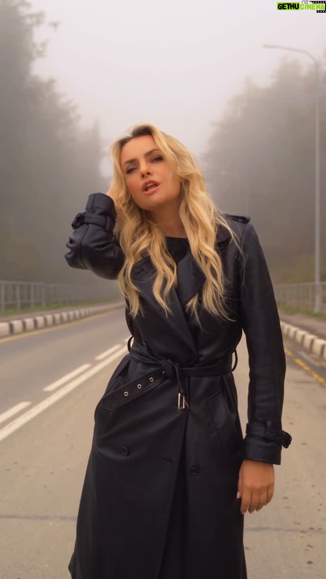 Elena Maksimova - 149 Likes - На подходе новая премьера! Это - лирическая новелла «Ожидание» …Чего в жизни вы ждете больше всего? Кого? Пишите его имя в комментариях, и пусть сердца стучат чаще в ожидании наших любимых…! Ссылка на пресейв ( услышать первыми, нажав на лайк, сохранить) в профиле уже! Обнимаю, люблю! ❤️🫶 ПРЕМЬЕРА 19 сентября на всех цифровых площадках! 
.
#еленамаксимова