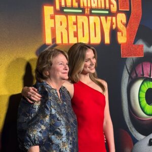 Elizabeth Lail Instagram - Dreamy night celebrating FNAF 2 ❤️ feeling lucky to be apart of this world with these incredible people. In Theaters tomorrow Dec 5th!