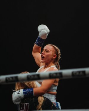 Elle Brooke Instagram - They will still hate, but the real ones now know I am here to stay.