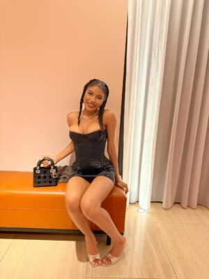 Elle Monae Instagram - Dress is tagged 🖤 (Won’t be posting/ very active on here❣️ Focusing on growing my other socials ✌🏽💕)