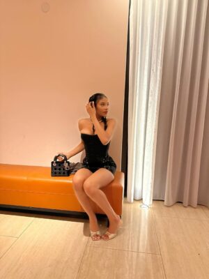 Elle Monae Instagram - Dress is tagged 🖤 (Won’t be posting/ very active on here❣️ Focusing on growing my other socials ✌🏽💕)