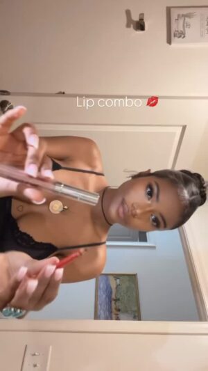 Elle Monae Instagram - 💋 iridescent Gloss in shade Space Suit from @stardustboutiquellc Liner from @onesize