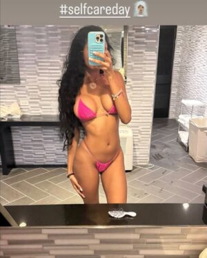 Elle Monae Instagram - Lil dump of January b4 the b day.👸🏽 #aquariusseason ♒️💕