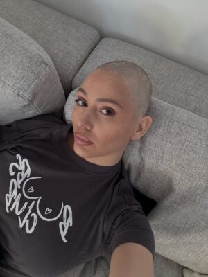 Éloïse Appelle Instagram - 4 février, journée mondiale contre le cancer 🎗️
On n’oublie pas que le dépistage sauve des vies.
Un petit geste, qui peut tout changer!
Prenez soin de vous 🤍