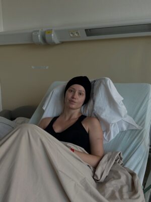 Éloïse Appelle Instagram - 4 février, journée mondiale contre le cancer 🎗️
On n’oublie pas que le dépistage sauve des vies.
Un petit geste, qui peut tout changer!
Prenez soin de vous 🤍