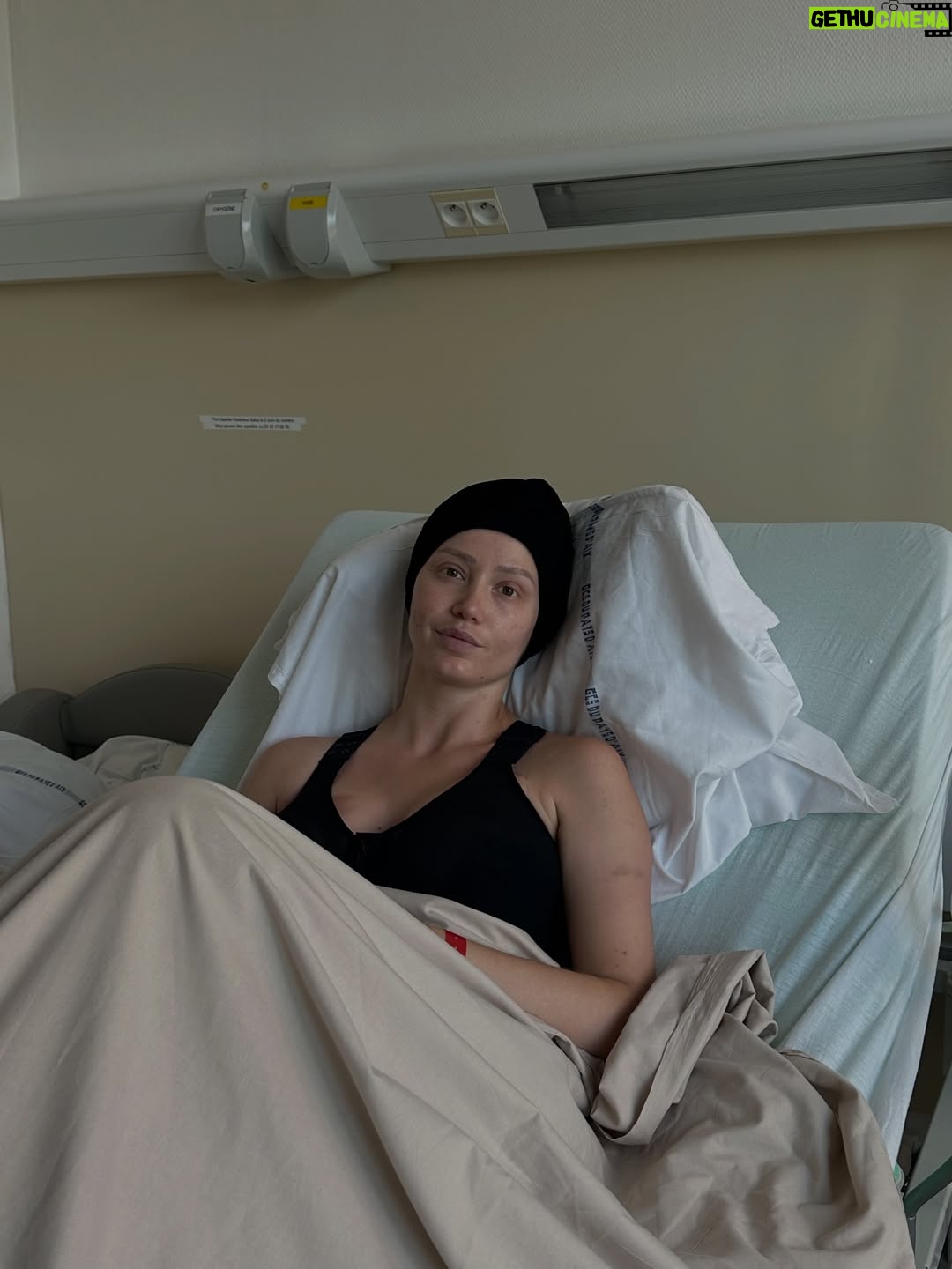 Éloïse Appelle - 342.3K Likes - 4 février, journée mondiale contre le cancer 🎗️
On n’oublie pas que le dépistage sauve des vies.
Un petit geste, qui peut tout changer!
Prenez soin de vous 🤍