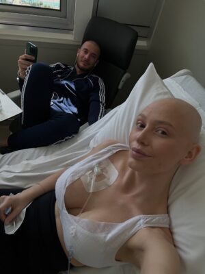 Éloïse Appelle Instagram - 4 février, journée mondiale contre le cancer 🎗️
On n’oublie pas que le dépistage sauve des vies.
Un petit geste, qui peut tout changer!
Prenez soin de vous 🤍