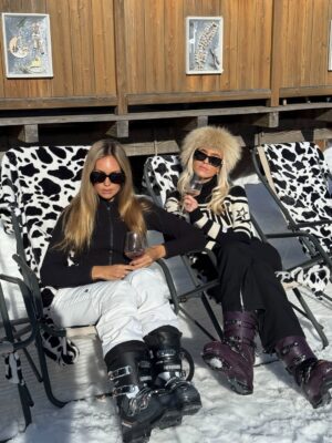 Elys Hutchinson Instagram - Bella vita 🇮🇹 🍝 ❄️