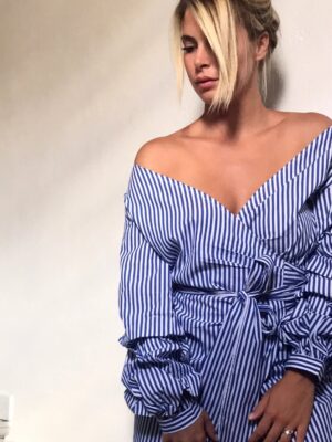 Émilie Fiorelli Instagram - Il y a 10 ans 🙈😂✨
Je débarquais sur les réseaux… loin d’imaginer tout ce que la vie me réservait pour les 10 années suivantes
Le temps passe si vite et quelle chance de pouvoir regarder en arrière avec le sourire 🫶✨

 La musique aucun hasard quand je faisais des bookings à l’époque ( ça daaaaaate ) j’avais le droit à ce son 😂 
J’étais une grande fan de Jul 🔥

2016 trend 2026