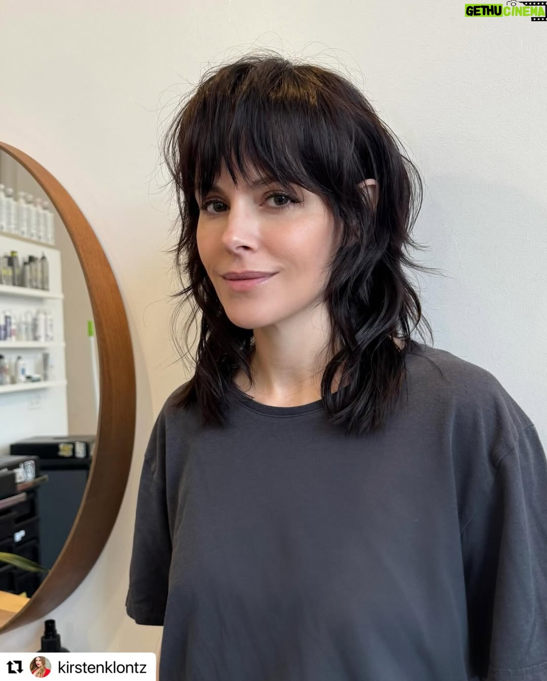 Emily Hampshire - 45K Likes - Ok, I think the new haircut @kirstenklontz gave me deserves a permanent spot on my feed. This officially marks my entrance into elf life. 🧝🏼‍♀️