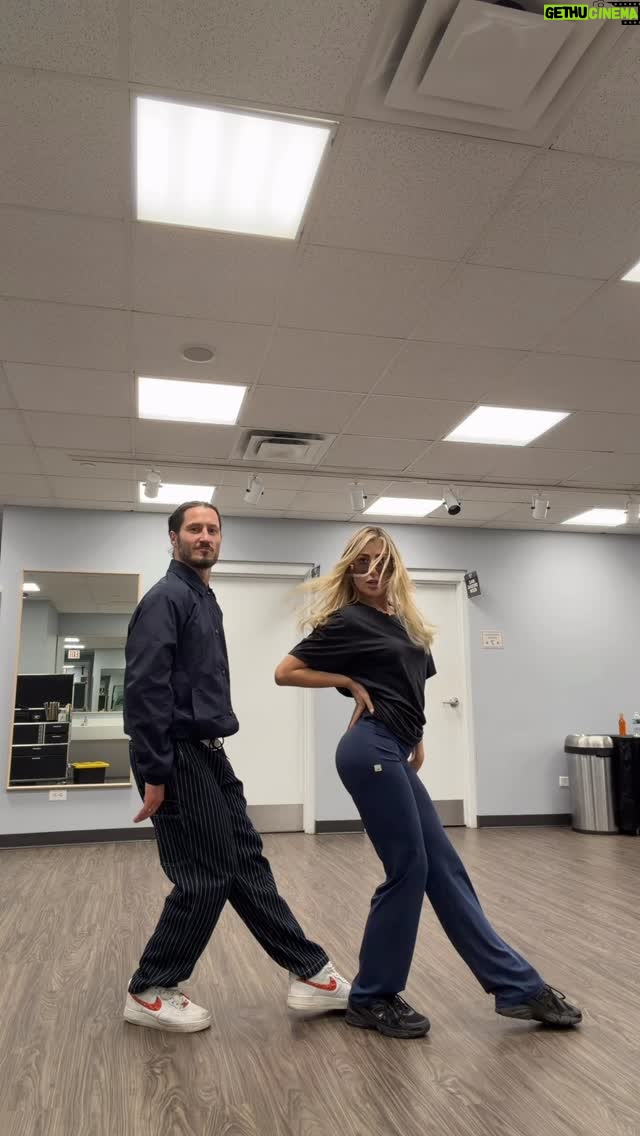 Emma Slater - 74K Likes - Double Dutch with @valentin 😮‍💨