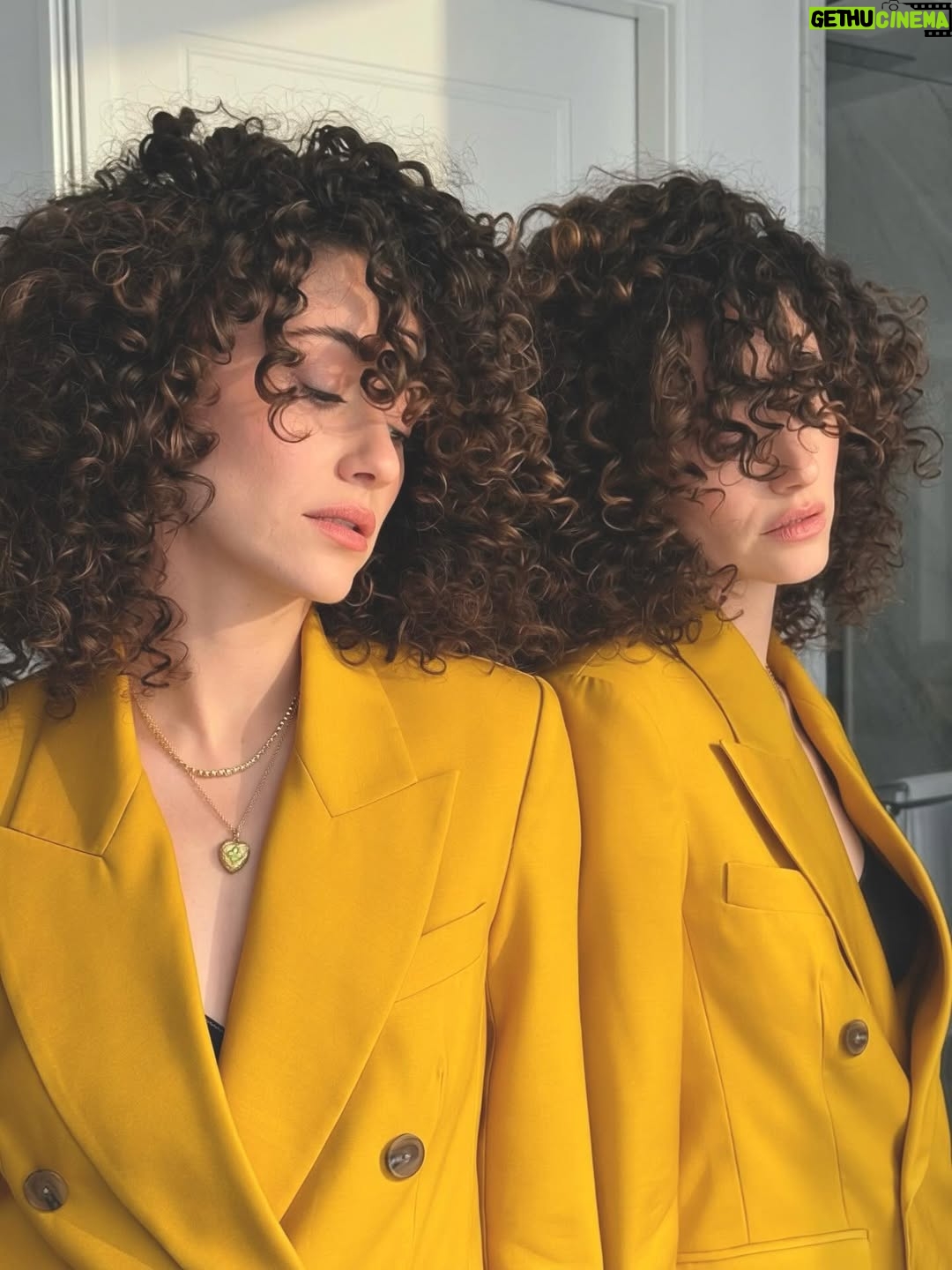 Emmy Rossum - 144.1K Likes - Good day for hair, suiting and a talk circle.
@heirlome 
@leightonjewels 
@genevieveherr 
@vernonfrancois