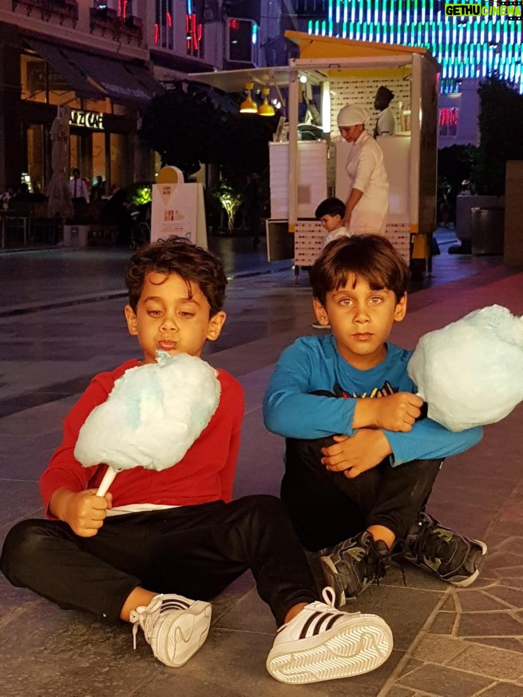 Enjy Kiwan - 56.2K Likes - قلبي مع عيلتي في دبي وسط كل حالة عدم اليقين…
يا رب في وقت القلق ده طمّن قلوبهم، وحاوطهم بأمانك. ربنا يحفظ الجميع. 🤍