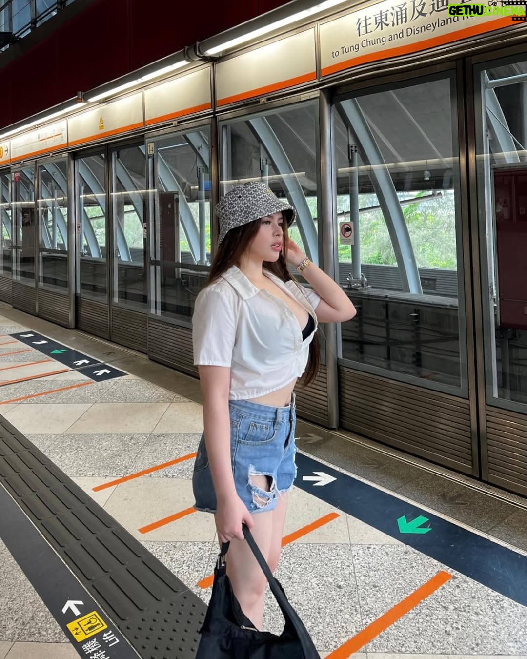 Erika Balagtas - 3.7K Likes - 