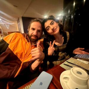 Erika Toa Russo Instagram - Gracias, son TOP🧡 
Gracias por permitirme ser parte de esta experiencia surreal que es #MasterChefCelebrityEc 🤟🏽
Una aventura llena de emociones que me permitió conocer a gente increíble, transparente y genuina en un momento donde todos eramos vulnerables y nos dimos fuerza el uno al otro, un verdadero equipo! Les quiero y los llevaré siempre en mi corazón 🥰
Gracias a ustedes, al público, a mis fans adorados por el cariño, por dedicarnos su tiempo cada noche y aguantarnos! Espero no haberles decepcionado y les agradeceré siempre por su apoyo incondicional🙏
Mi pasión x la gastronomía es cada vez más fuerte y mi promesa de rendir homenaje a la gastronomía ecuatoriana cada vez más presente🇪🇨

Gracias a los Chefs por sus perlas! @chefcarosanchez #ChefRausch @irenegonzalez_oficial @chefceciliacedeno

Gracias al crew @germanporras.oficial @maokintana y a todo el equipo de producción @teleamazonasec y a nuestra @flacaarellano x ser el motor de todo💛