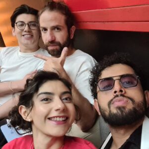 Erika Toa Russo Instagram - Gracias, son TOP🧡 
Gracias por permitirme ser parte de esta experiencia surreal que es #MasterChefCelebrityEc 🤟🏽
Una aventura llena de emociones que me permitió conocer a gente increíble, transparente y genuina en un momento donde todos eramos vulnerables y nos dimos fuerza el uno al otro, un verdadero equipo! Les quiero y los llevaré siempre en mi corazón 🥰
Gracias a ustedes, al público, a mis fans adorados por el cariño, por dedicarnos su tiempo cada noche y aguantarnos! Espero no haberles decepcionado y les agradeceré siempre por su apoyo incondicional🙏
Mi pasión x la gastronomía es cada vez más fuerte y mi promesa de rendir homenaje a la gastronomía ecuatoriana cada vez más presente🇪🇨

Gracias a los Chefs por sus perlas! @chefcarosanchez #ChefRausch @irenegonzalez_oficial @chefceciliacedeno

Gracias al crew @germanporras.oficial @maokintana y a todo el equipo de producción @teleamazonasec y a nuestra @flacaarellano x ser el motor de todo💛