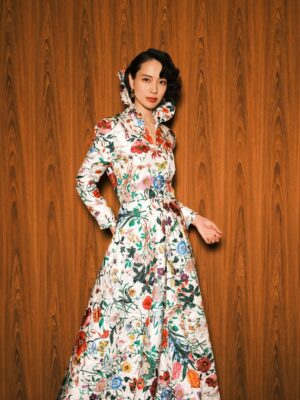 Erika Toda Instagram - GUCCIの新アーティスティック・ディレクター デムナによる、初めてのコレクション「La Famiglia」にインスパイアされ、スパイク・ジョーンズとハリナ・ラインにより制作された短編映画『The Tiger』の特別上映イベントにお邪魔しました。
ファッションと芸術そして哲学を、音楽と共に強い没入感に誘い、自分のリアルな世界観を忘れさせられるような作品でした。

デムナが手がけた最新コレクションは、店頭にて実際にご覧いただけます。
ぜひこの機会にショップへ足を運んでみてください。

@GUCCI
#GucciLaFamiglia
#GucciTheTiger
#PR