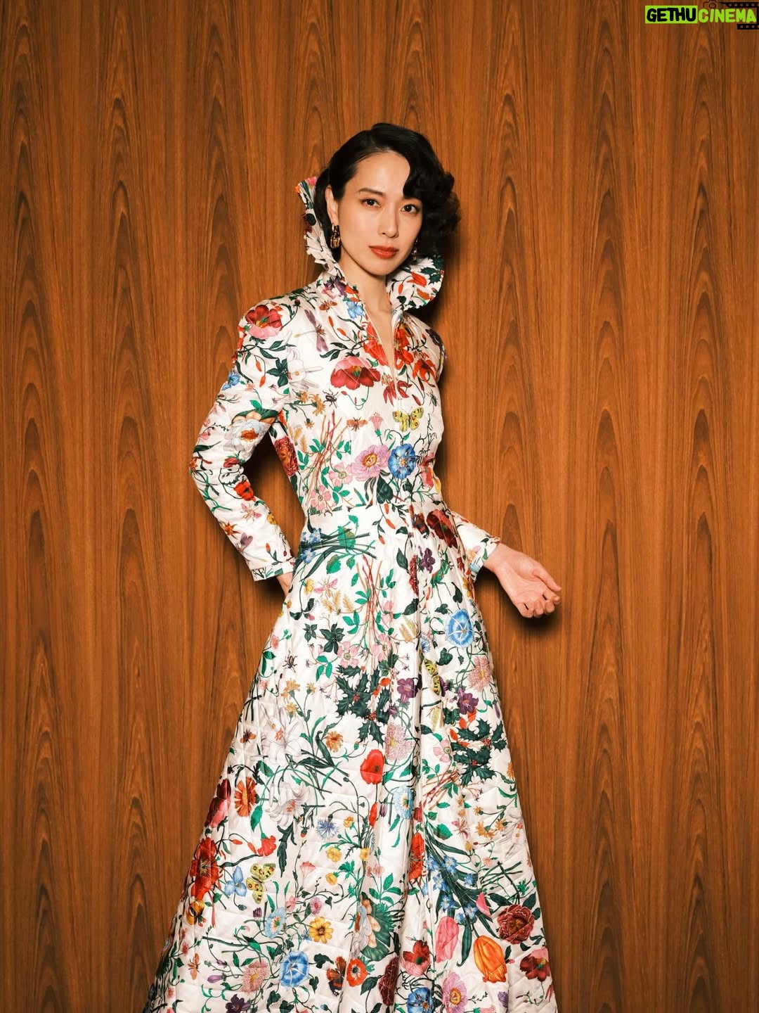 Erika Toda - 107.7K Likes - GUCCIの新アーティスティック・ディレクター デムナによる、初めてのコレクション「La Famiglia」にインスパイアされ、スパイク・ジョーンズとハリナ・ラインにより制作された短編映画『The Tiger』の特別上映イベントにお邪魔しました。
ファッションと芸術そして哲学を、音楽と共に強い没入感に誘い、自分のリアルな世界観を忘れさせられるような作品でした。

デムナが手がけた最新コレクションは、店頭にて実際にご覧いただけます。
ぜひこの機会にショップへ足を運んでみてください。

@GUCCI
#GucciLaFamiglia
#GucciTheTiger
#PR